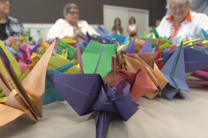 winnipeg-seniors-sending-1,000-paper-cranes-to-japan