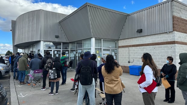 complaints-pile-up-against-only-agency-providing-indian-consular-services-in-canada