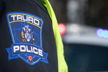 police-issue-warnings-about-parking-lot-scam-involving-‘gold’-jewelry