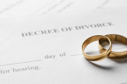 misogynistic-content-is-winning-over-married-men-and-leading-to-divorces:-lawyer