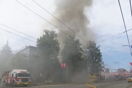crews-battle-fire-at-vacant-building-in-vancouver’s-strathcona-neighbourhood