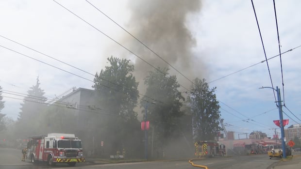 crews-battle-fire-at-vacant-building-in-vancouver’s-strathcona-neighbourhood