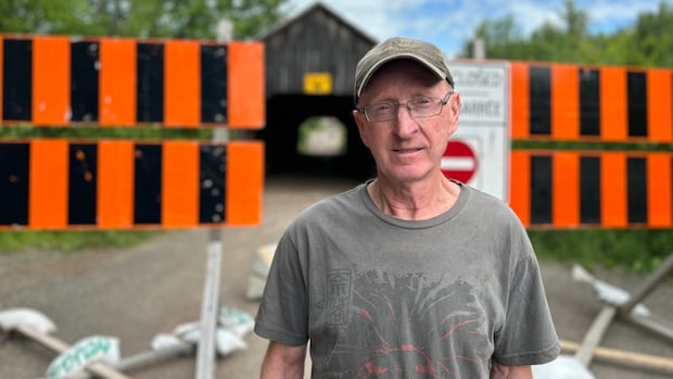 notre-dame-loses-short-route-across-river-when-province-closes-another-covered-bridge
