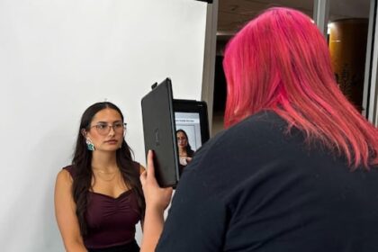 pop-up-booths-are-making-it-easier-to-apply-for-indian-status-cards-in-southwestern-ontario