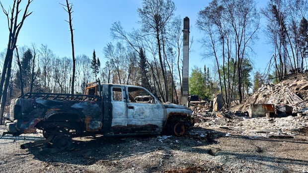 saskatoon-law-firm-decides-against-class-action-suit-for-residents-who-lost-homes-to-wildfires