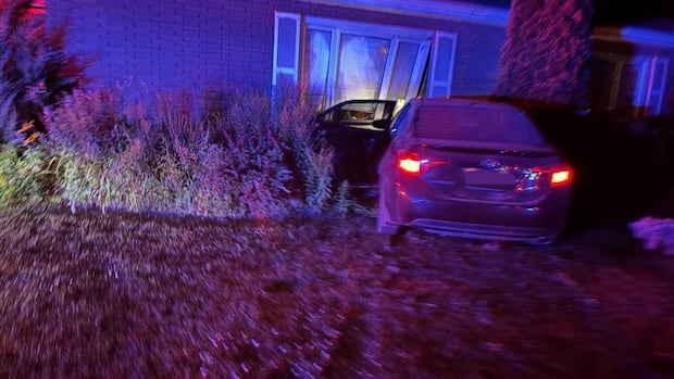 ‘airborne’-car-slams-into-home-near-pembroke,-injuring-resident