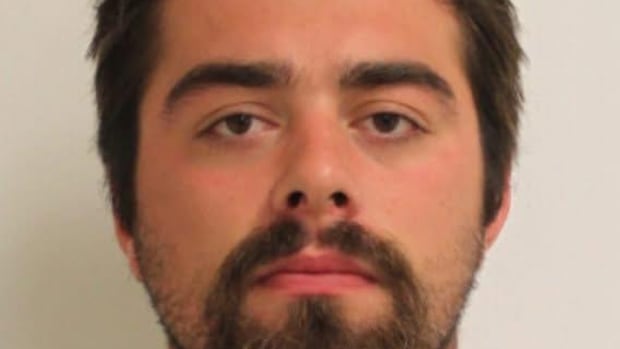police-use-kayaks-to-catch-suspect-as-summerside-residents-shelter-in-place