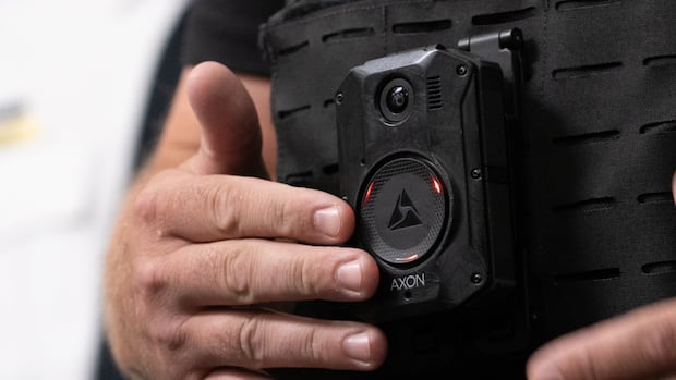 vancouver-parking-enforcement-to-pilot-body-cams-amid-violence,-threats-against-officers