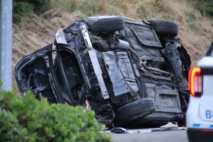 1-dead,-2-hospitalized-in-crash-on-burnaby-mountain-parkway