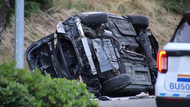 1-dead,-2-hospitalized-in-crash-on-burnaby-mountain-parkway