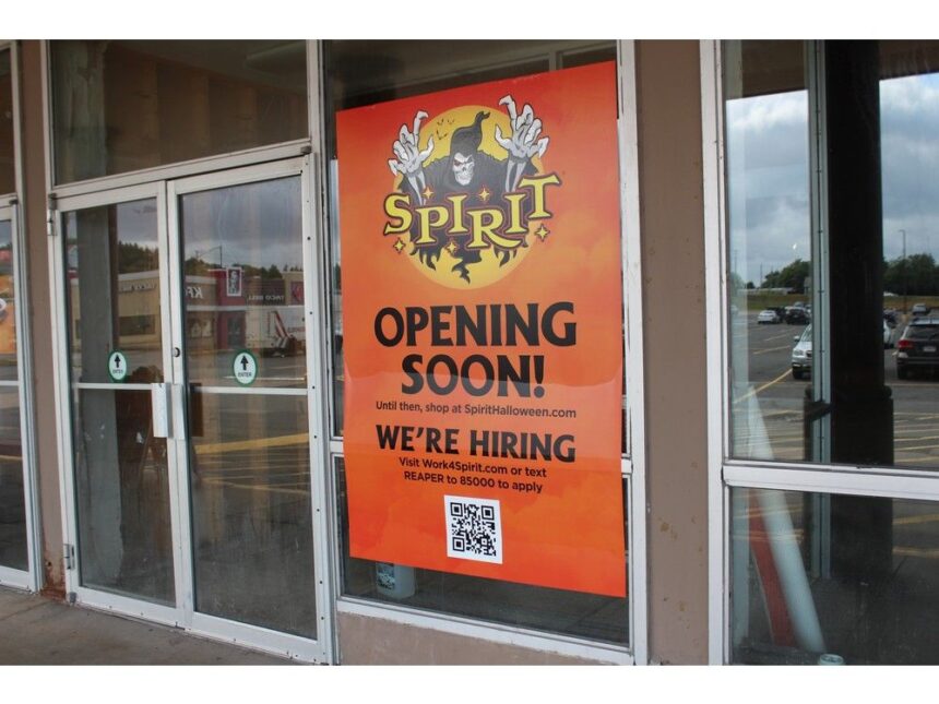 ‘it’s-really-like-an-experience’:-spirit-halloween-outlet-to-open-in-cape-breton-next-month