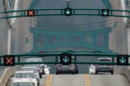 who-controls-the-centre-lane-on-the-lions-gate-bridge?