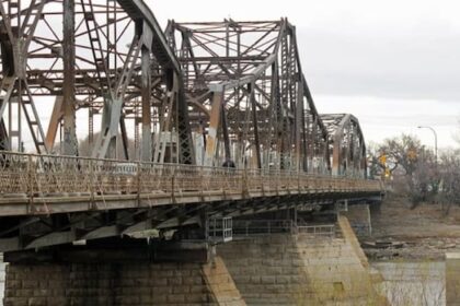 closure-of-winnipeg’s-louise-bridge-extended-after-new-defects-discovered