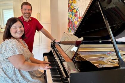 pei.-couple-buys-100-year-old-piano-that’s-a-part-of-history,-including-their-own