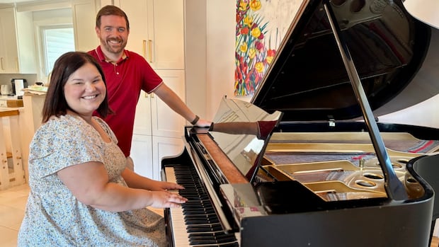 pei.-couple-buys-100-year-old-piano-that’s-a-part-of-history,-including-their-own