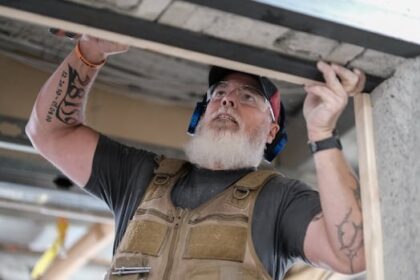 construction-trades-launch-peer-support-program-to-help-workers-facing-mental-health-challenges