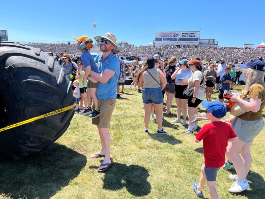 monsters-on-the-prowl-in-broad-daylight-at-scotia-speedworld