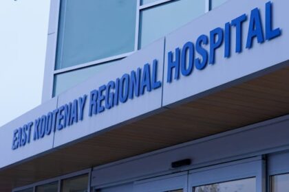 man-hospitalized-with-life-threatening-injuries-after-grizzly-bear-attack-in-bc.
