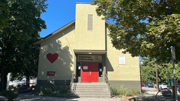 kelowna-issues-bylaw-warning-to-deter-unhoused-campers-from-church-lot