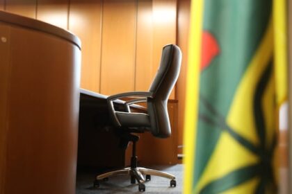 sask.-judge-stays-immigration-fraud-convictions-after-‘systemic-collapse’-during-border-agency-investigation