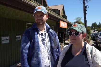 in-tofino,-bc.,-2-different-reactions-to-the-tsunami-advisory