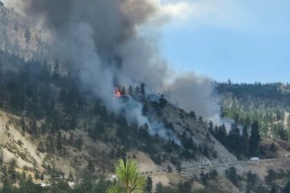 400-properties-ordered-evacuated-after-wildfire-partially-closes-highway-97c-in-bc.’s-okanagan-region
