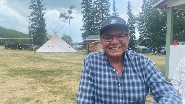 ‘allow-the-land-to-teach-you’:-sturgeon-lake-first-nation-turns-outdoors-into-classroom