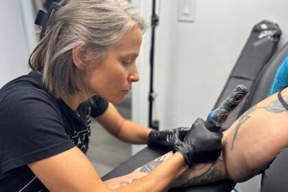 winnipeg-tattoo-artist-incorporates-cremated-ashes-into-custom-body-art