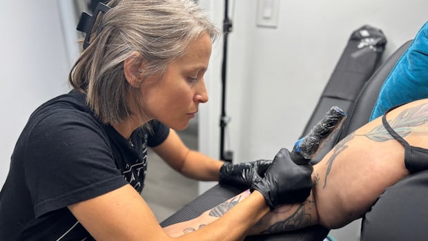 winnipeg-tattoo-artist-incorporates-cremated-ashes-into-custom-body-art
