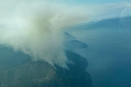 campers-near-bc.’s-harrison-lake-asked-to-rethink-long-weekend-plans-due-to-wildfire