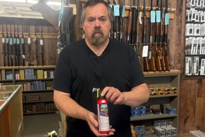 a-new-bylaw-makes-it-harder-to-buy-bear-spray-in-saskatoon,-but-one-retailer-says-criminals-won’t-care