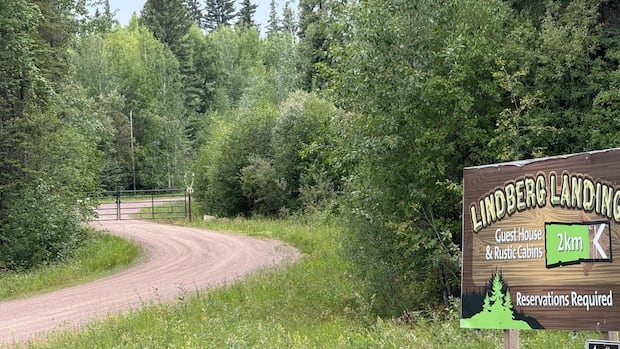 lindberg-landing-occupants-‘got-no-right’-to-block-road,-says-nahɂa-dehe-dene-chief