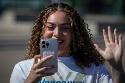 vancouver’s-newest-pro-hockey-players-pumped-for-professional-women’s-hockey-league-debut