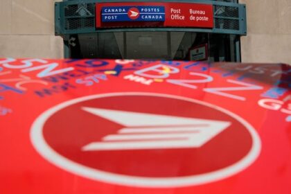 unionized-workers-at-canada-post-vote-against-latest-contract-offer