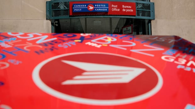 unionized-workers-at-canada-post-vote-against-latest-contract-offer