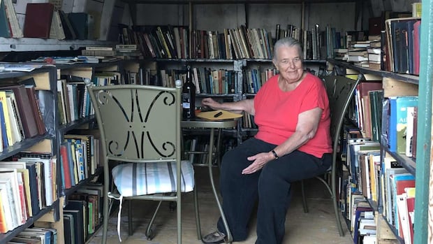 ‘she-wanted-them-in-the-world’:-nb.-community-maintains-book-shed-after-owner’s-death