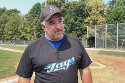 baseball-veterans-take-their-cuts-at-national-event-in-charlottetown