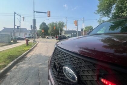 multiple-vehicle-crash-closes-west-end-intersection-monday,-police-say
