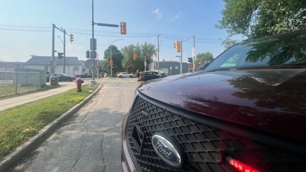 multiple-vehicle-crash-closes-west-end-intersection-monday,-police-say