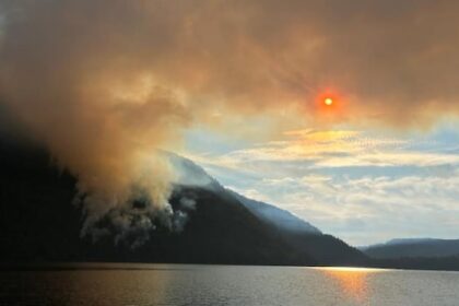 wildfire-on-vancouver-island-continues-to-grow