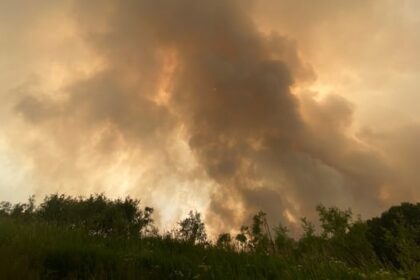 evacuations-underway-as-wildfire-creeps-closer-to-clearwater-river-dene-nation,-la-loche