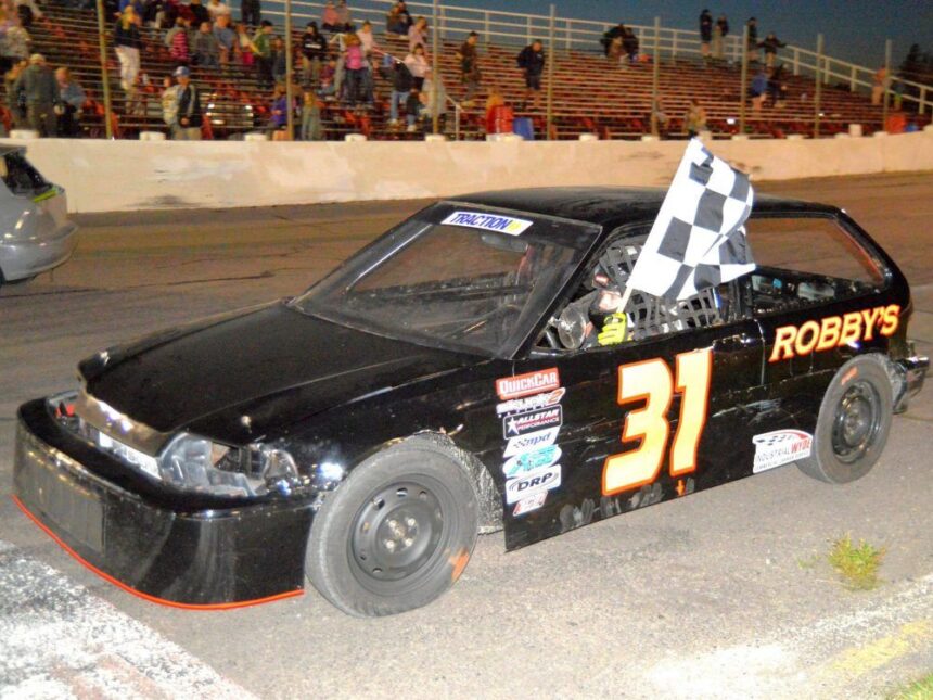 cape-breton’s-macinnis-races-to-back-to-back-hobby-stock-wins-at-bud’s-speedway