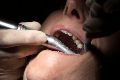 winnipeg-dental-clinic-sues-man-who-described-‘terrible-experience’-in-series-of-online-reviews