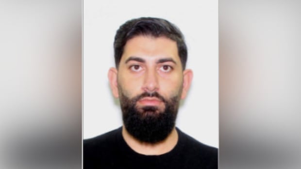 police-seek-suspect,-as-fake-jewelry-scams-continue-in-winnipeg