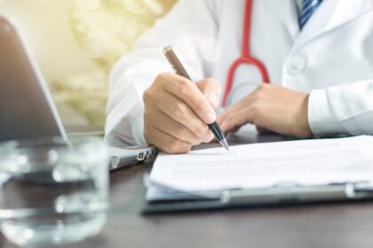 ontario,-medical-association-near-new-compensation-deal-they-say-will-help-retain,-recruit-family-doctors