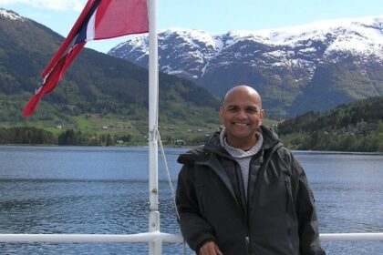 former-acadia-prof-mehta-breaks-self-imposed-silence-at-latest-court-appearance