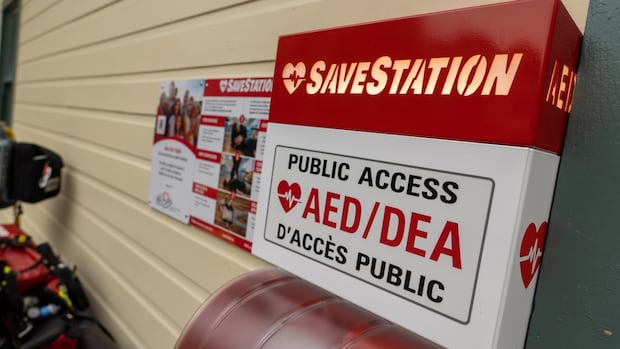 naloxone-kits,-defibrillatorsto-be-required-in-all-bc.-high-schools-by-december