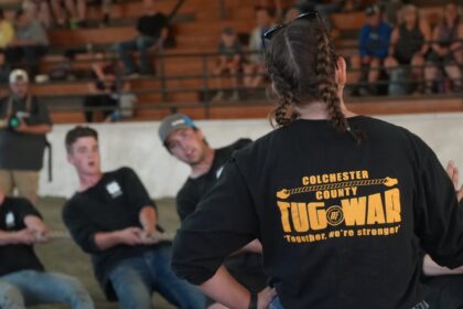 4-h-tug-of-war-competitors-show-off-strength-against-police