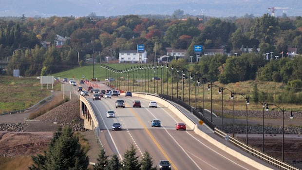 4-dead-in-crash-on-bridge-between-moncton-and-riverview