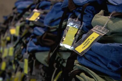 ottawa-community-housing-packs-bags-for-kids-in-need